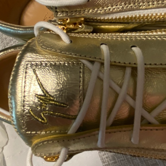 NEW Giuseppe Zanotti Gold Leather Low Top Sneakers - Picture 4 of 8